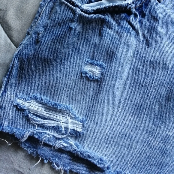 OLD LEVI'S 501 Denim Shorts Cut Off Fray Hem Button Fly 100% Cotton Red Tab W29 - Picture 5 of 8